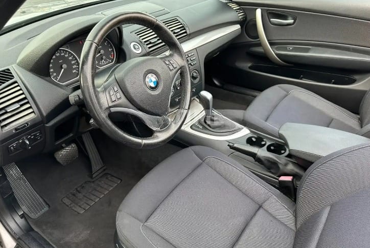 Left hand drive BMW 1 SERIES 118 Convertible 118i 